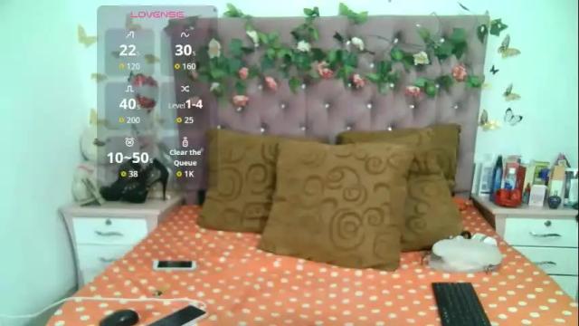 Image 4 of valeriatsx Stream on Chaturbate on 1 month ago