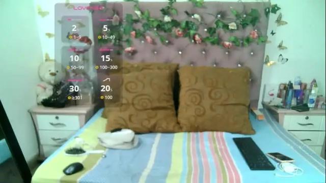Image 12 of valeriatsx Stream on Chaturbate on 1 month ago