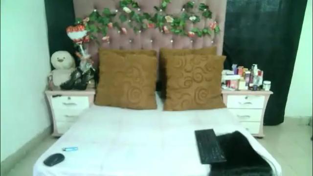Image 3 of valeriatsx Stream on Chaturbate on 1 month ago