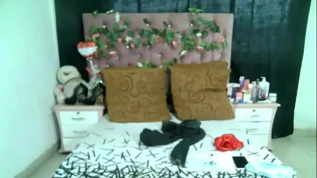Image 2 of valeriatsx Stream on Chaturbate on 1 month ago