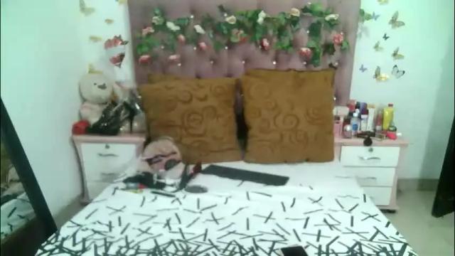 Image 4 of valeriatsx Stream on Chaturbate on 12 hours ago