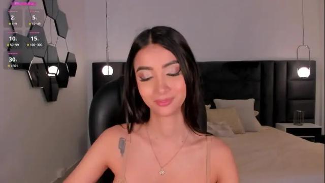 Image 2 of valeriavelvet Stream on Chaturbate on 10 days ago