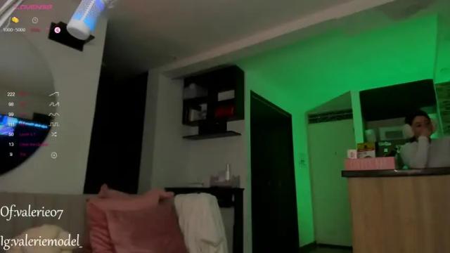 Image 2 of valerie07 Stream on Chaturbate on 13 months ago