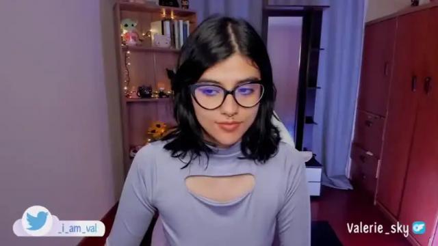 Image 2 of valerie__sky Stream on Chaturbate on 17 months ago