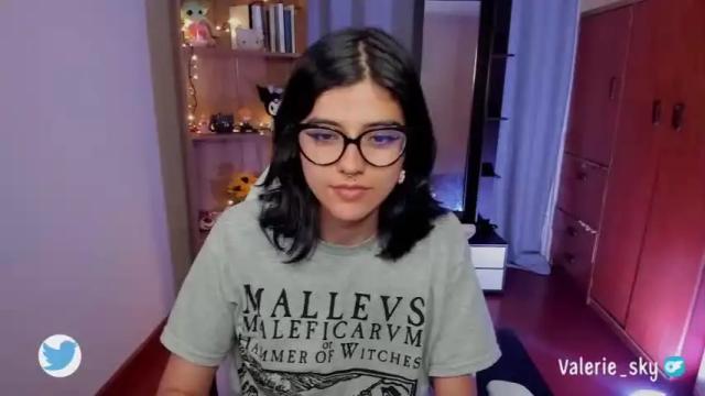 Image 10 of valerie__sky Stream on Chaturbate on 17 months ago
