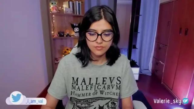 Image 11 of valerie__sky Stream on Chaturbate on 17 months ago