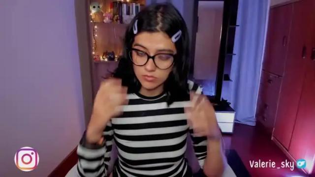 Image 6 of valerie__sky Stream on Chaturbate on 17 months ago