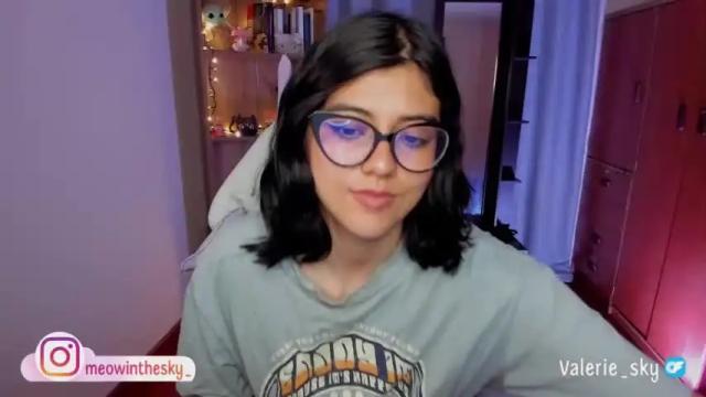 Image 7 of valerie__sky Stream on Chaturbate on 17 months ago