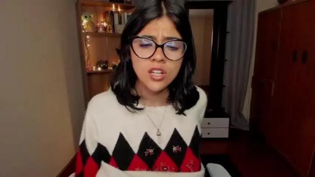 Image 7 of valerie__sky Stream on Chaturbate on 16 months ago