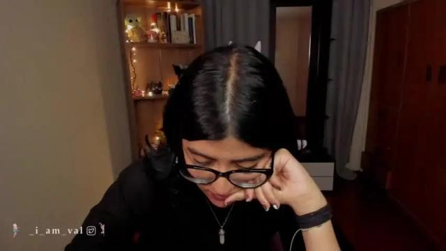 Image 12 of valerie__sky Stream on Chaturbate on 16 months ago