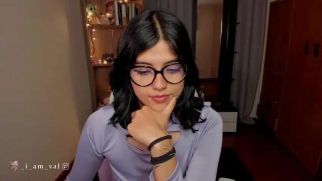 Image 7 of valerie__sky Stream on Chaturbate on 16 months ago