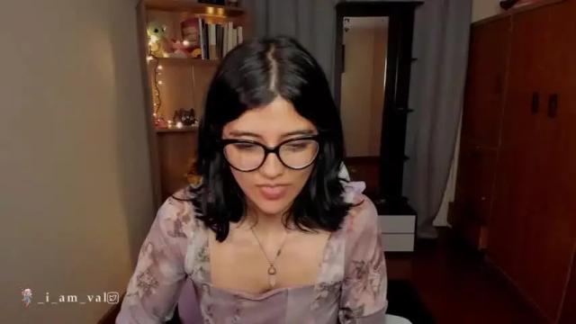 Image 12 of valerie__sky Stream on Chaturbate on 16 months ago