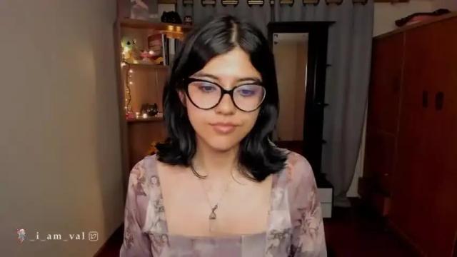 Image 3 of valerie__sky Stream on Chaturbate on 16 months ago