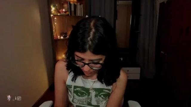 Image 10 of valerie__sky Stream on Chaturbate on 16 months ago