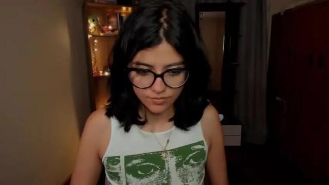 Image 12 of valerie__sky Stream on Chaturbate on 16 months ago