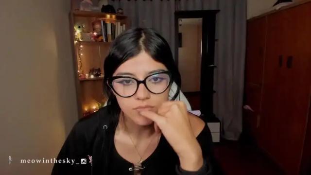 Image 2 of valerie__sky Stream on Chaturbate on 17 months ago