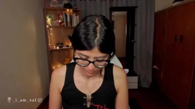 Image 3 of valerie__sky Stream on Chaturbate on 17 months ago