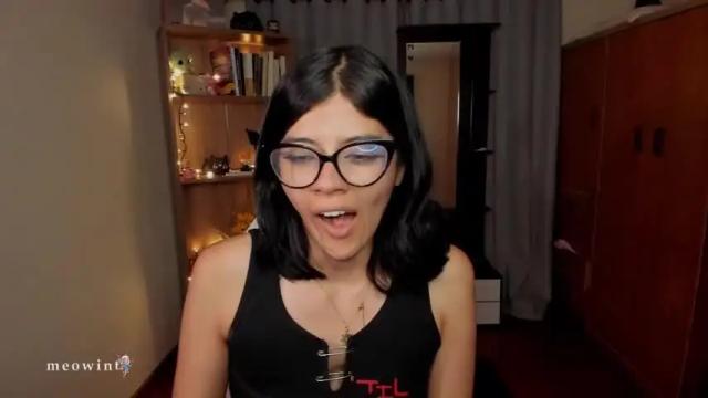 Image 7 of valerie__sky Stream on Chaturbate on 17 months ago