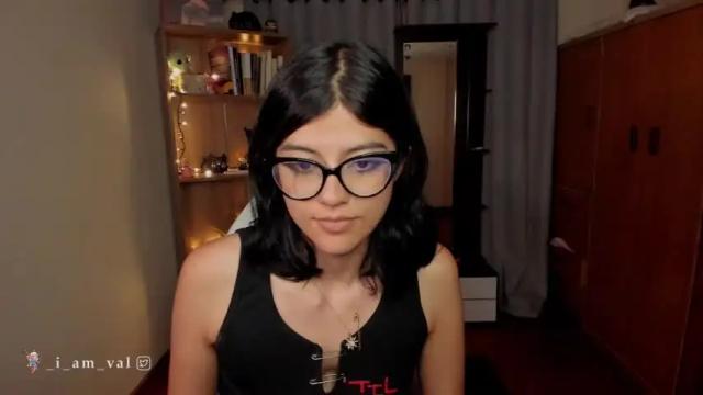 Image 8 of valerie__sky Stream on Chaturbate on 17 months ago