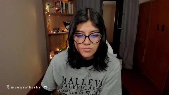 Image 12 of valerie__sky Stream on Chaturbate on 16 months ago