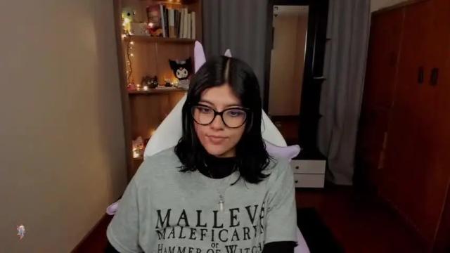 Image 8 of valerie__sky Stream on Chaturbate on 16 months ago