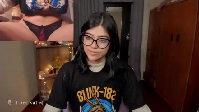 Image 10 of valerie__sky Stream on Chaturbate on 15 months ago