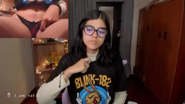 Image 6 of valerie__sky Stream on Chaturbate on 15 months ago