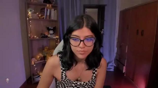 Image 7 of valerie__sky Stream on Chaturbate on 15 months ago
