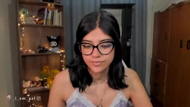 Image 2 of valerie__sky Stream on Chaturbate on 14 months ago