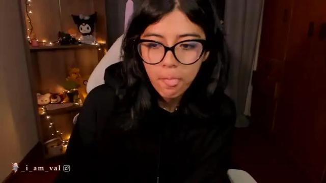 Image 12 of valerie__sky Stream on Chaturbate on 14 months ago