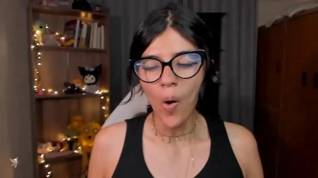 Image 2 of valerie__sky Stream on Chaturbate on 14 months ago