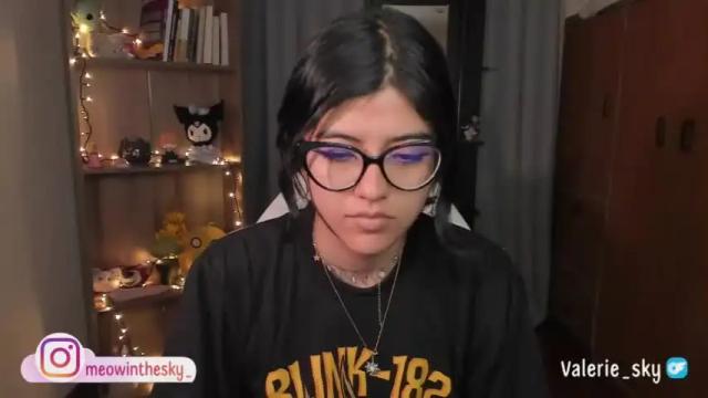 Image 2 of valerie__sky Stream on Chaturbate on 14 months ago