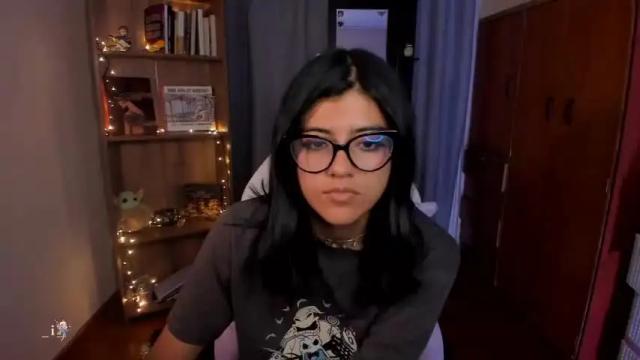 Image 12 of valerie__sky Stream on Chaturbate on 13 months ago