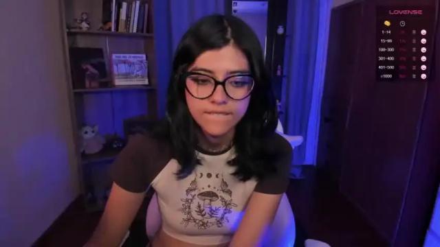 Image 4 of valerie__sky Stream on Chaturbate on 13 months ago