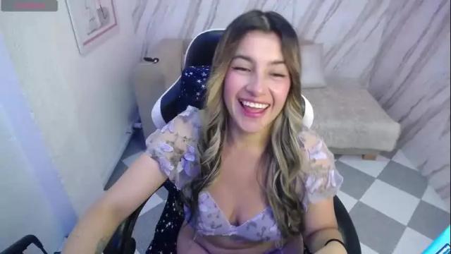 Image 7 of valerie_b Stream on Chaturbate on 3 months ago