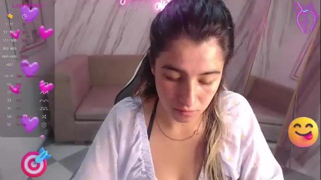 Image 10 of valerie_b Stream on Chaturbate on 12 days ago