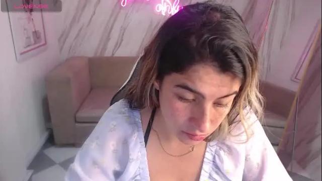Image 3 of valerie_b Stream on Chaturbate on 12 days ago
