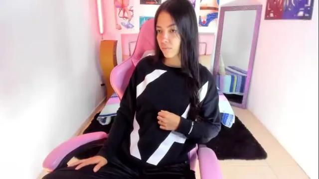 Image 3 of valerie_fox18 Stream on Chaturbate on 1 month ago
