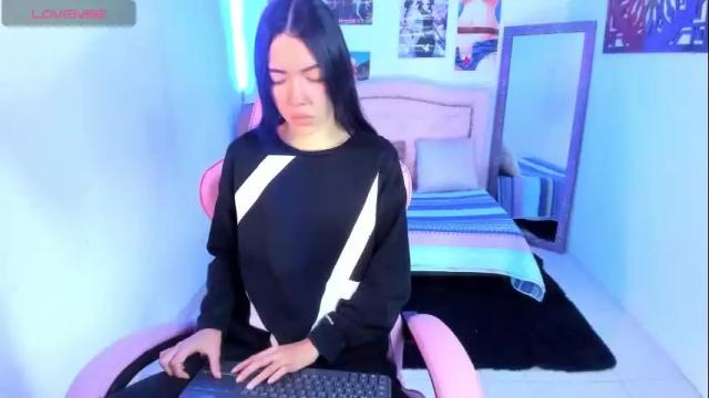 Image 2 of valerie_fox18 Stream on Chaturbate on 1 month ago