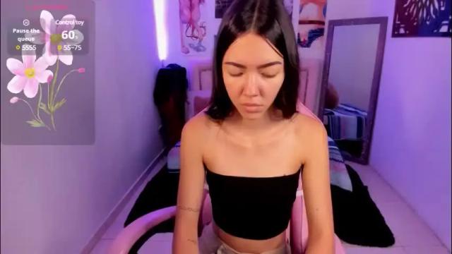 Image 8 of valerie_fox18 Stream on Chaturbate on 2 days ago