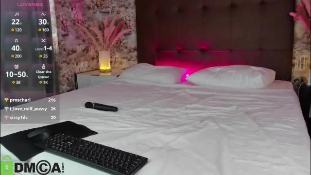 Image 10 of valerie_woods Stream on Chaturbate on 3 months ago