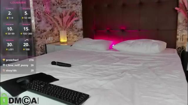 Image 11 of valerie_woods Stream on Chaturbate on 3 months ago