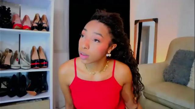 Image 2 of valeriebony Stream on Chaturbate on 1 month ago