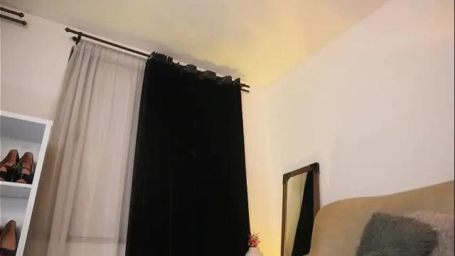 Image 12 of valeriebony Stream on Chaturbate on 9 days ago
