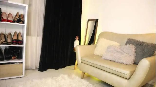 Image 6 of valeriebony Stream on Chaturbate on 3 days ago