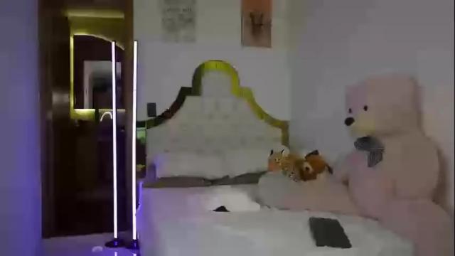 Image 11 of valeriecollinss_ Stream on Chaturbate on 1 month ago
