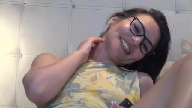 Image 6 of valeriecoy Stream on Chaturbate on 24 days ago
