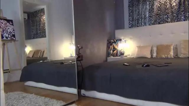 Image 10 of valeriecoy Stream on Chaturbate on 13 days ago