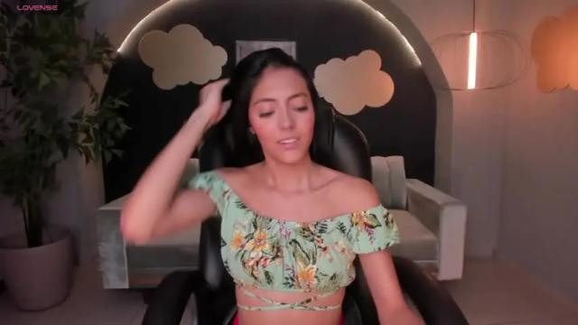 Image 3 of valeriedalton_ Stream on Chaturbate on 14 months ago