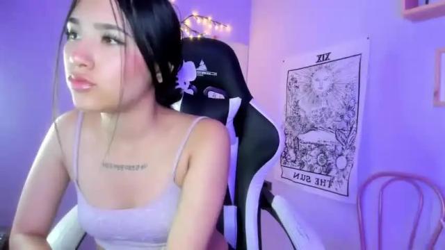Image 12 of valeriee0 Stream on Chaturbate on 14 months ago